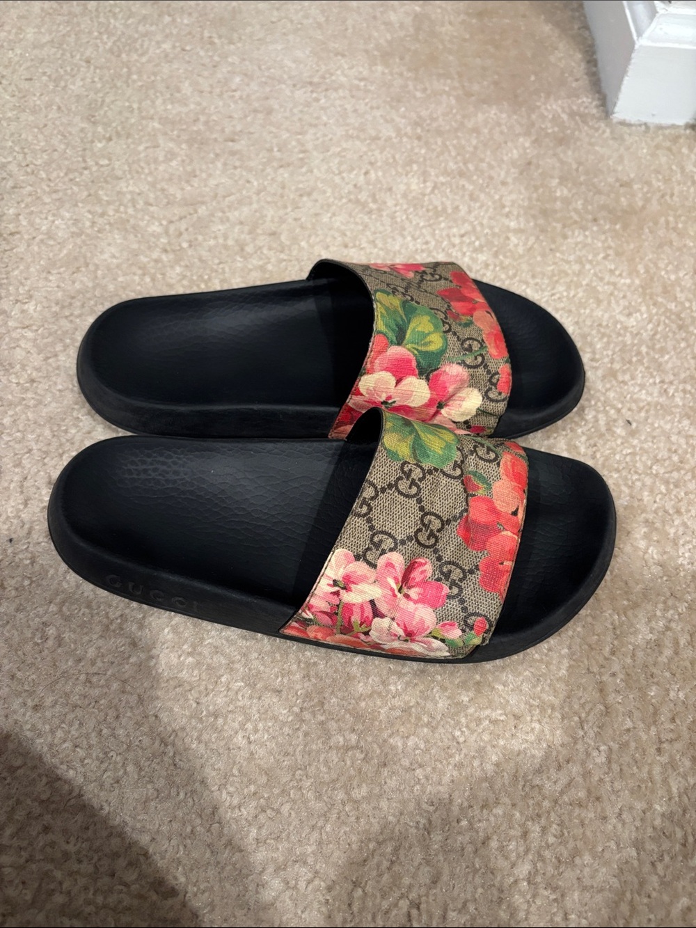 Gucci Black Slides with Pink and Green Floral Monogram Strap - Picture 5 of 8